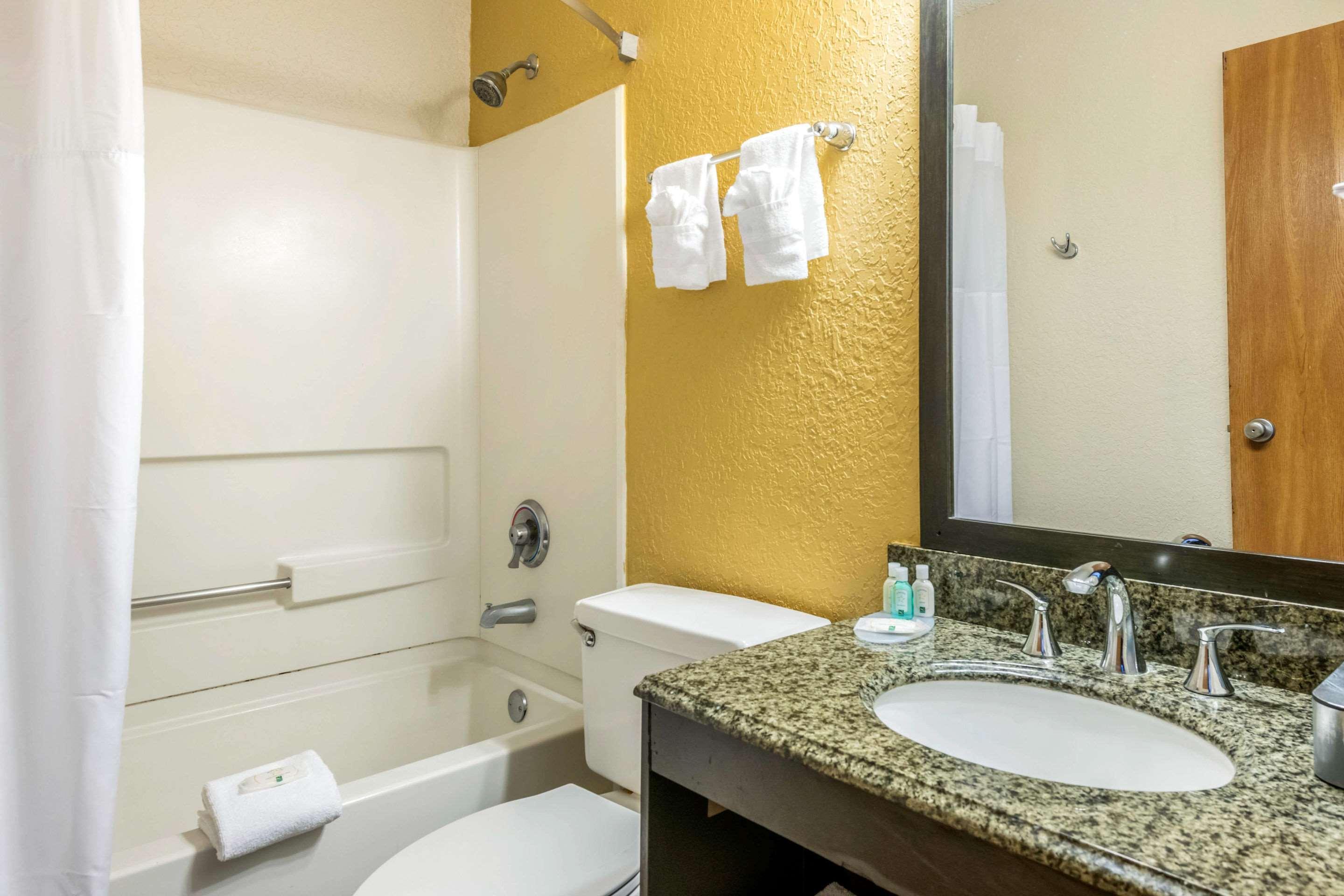 Quality Inn & Suites Leesburg Chain Of Lakes Екстериор снимка